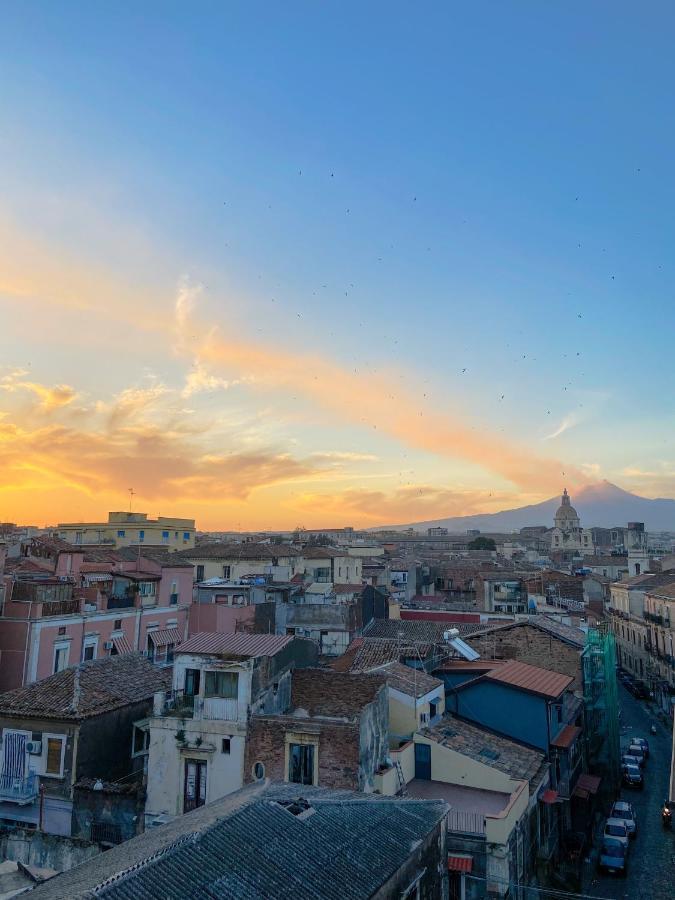 Finestra Sulla Sicilia Acomodação com café da manhã Catânia Exterior foto