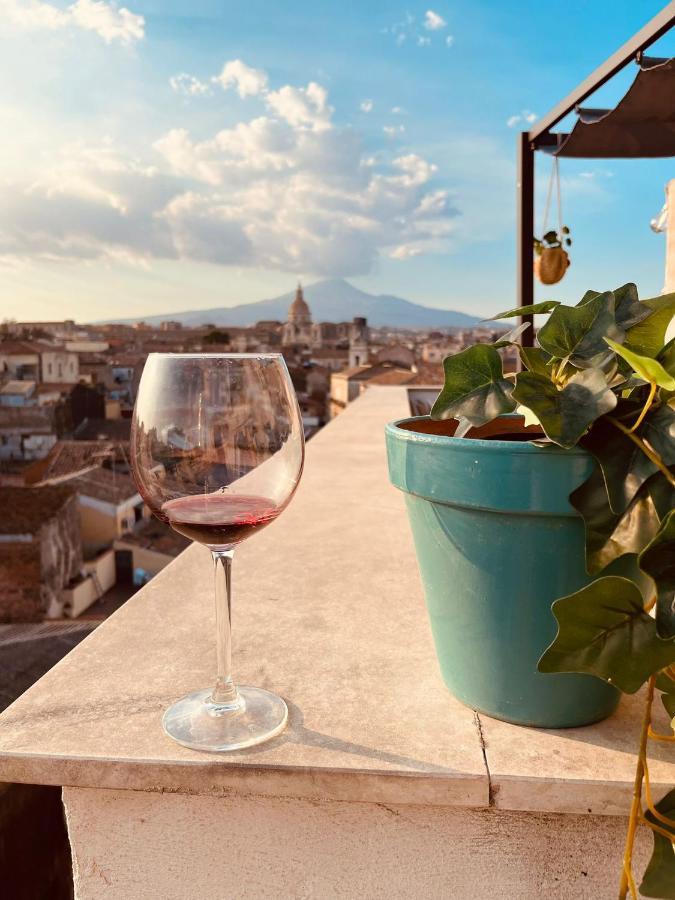 Finestra Sulla Sicilia Acomodação com café da manhã Catânia Exterior foto
